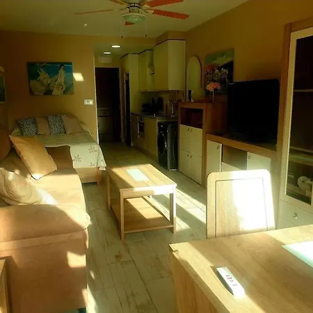 Precioso Estudio Con Piscina A 200m Del Mar アパート