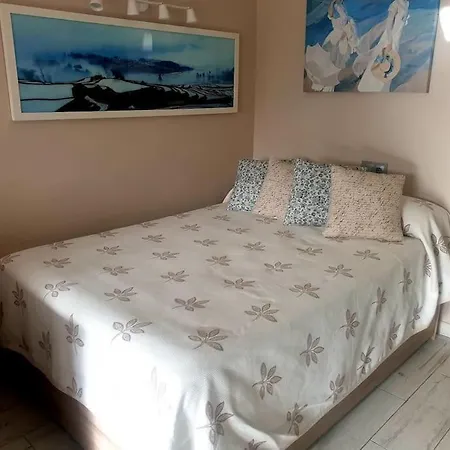 Precioso Estudio Con Piscina A 200m Del Mar