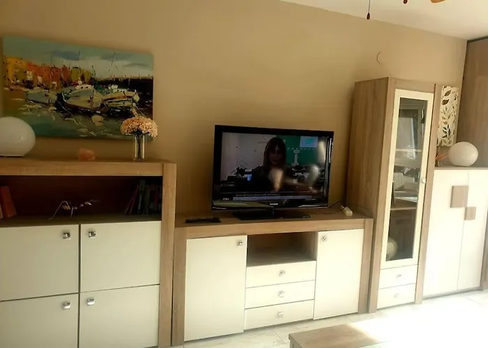 Precioso Estudio Con Piscina A 200m Del Mar *